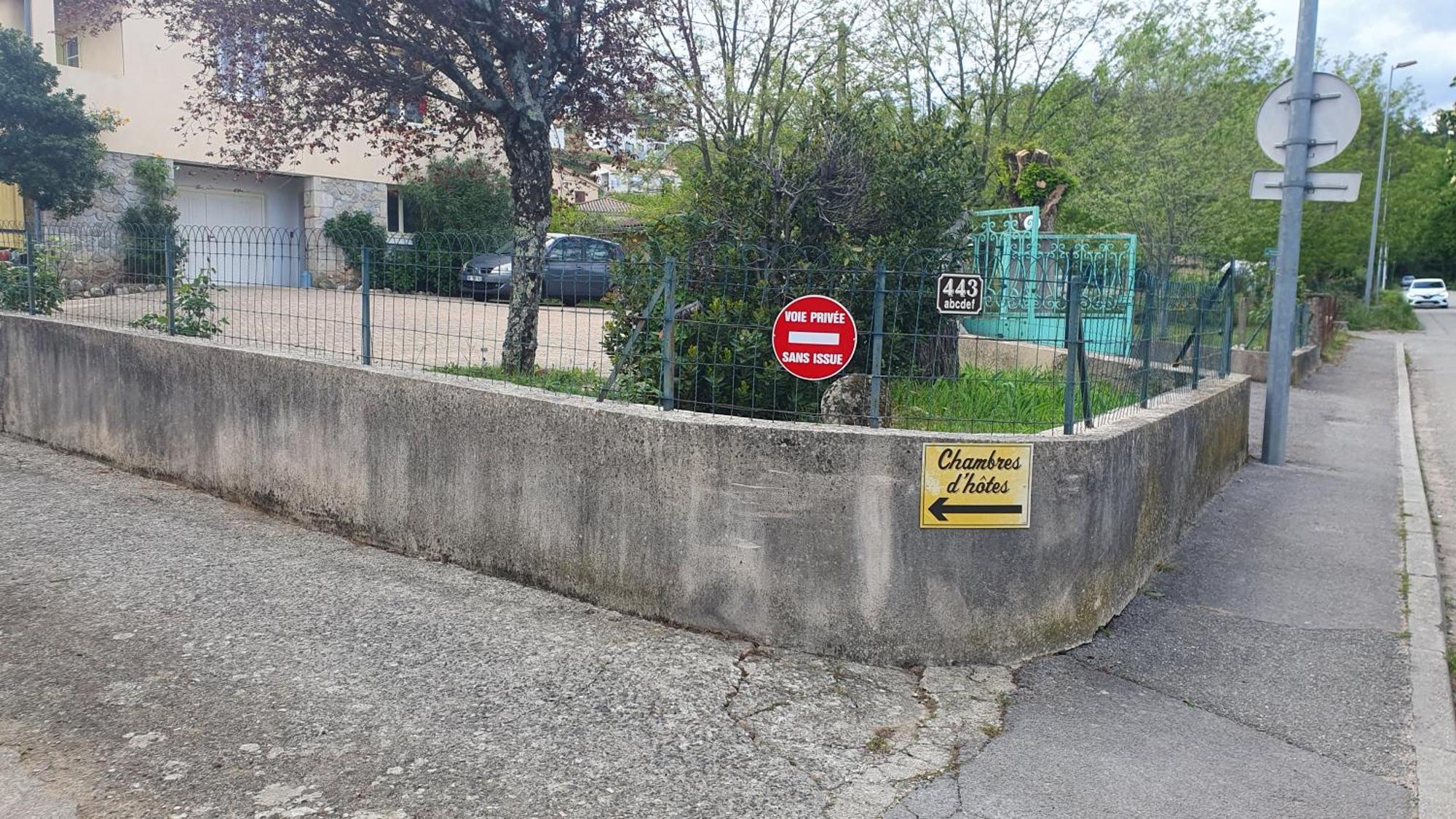 Lautre Panzió Joyeuse Szoba fotó